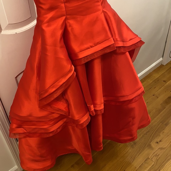 Jovani Prom Gown. red prom dress. Wedding gown, long dress, party dress size8 - Picture 5 of 7